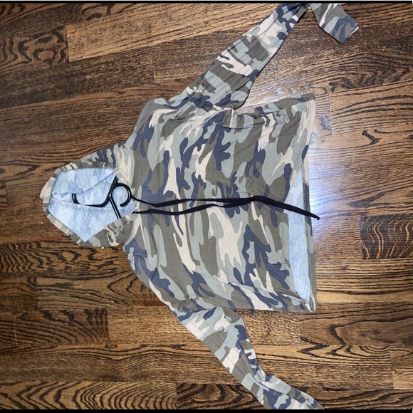 Camo long sleeve shirt cropped with hoodie - Picture 3 of 4